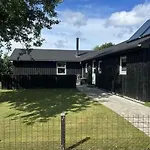 Lovely Spacious In Scenic Area * Logstor