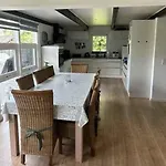 Lovely Spacious In Scenic Area Дом отдыха
