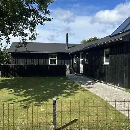 Holiday home Lovely Spacious In Scenic Area *