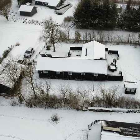 Lovely Spacious In Scenic Area Holiday home