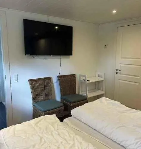 Lovely Spacious In Scenic Area *