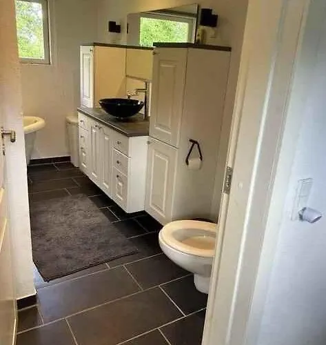 Lovely Spacious In Scenic Area Casa vacanze *