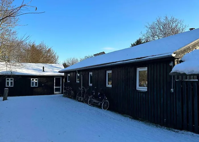 Lovely Spacious In Scenic Area